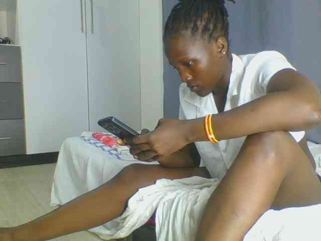 Smilingbeibylove webcam