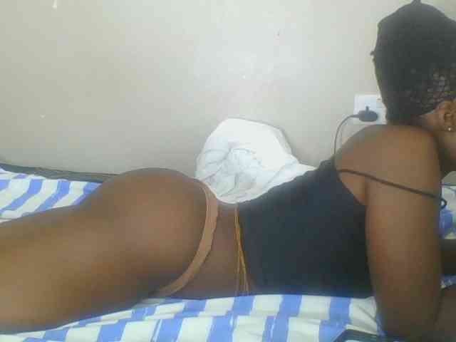 Smilingbeibylove webcam