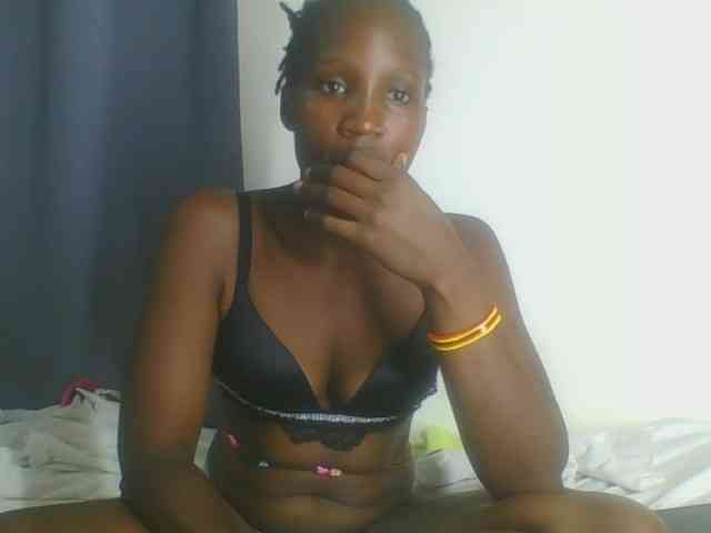 Smilingbeibylove webcam