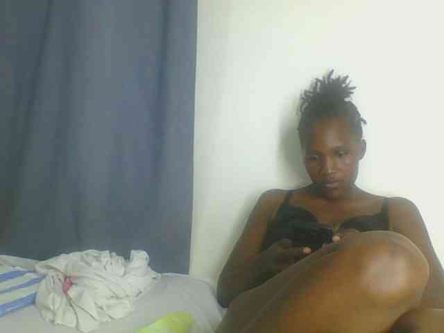 Smilingbeibylove webcam