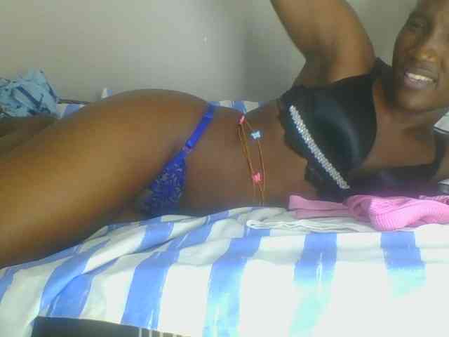 Smilingbeibylove webcam