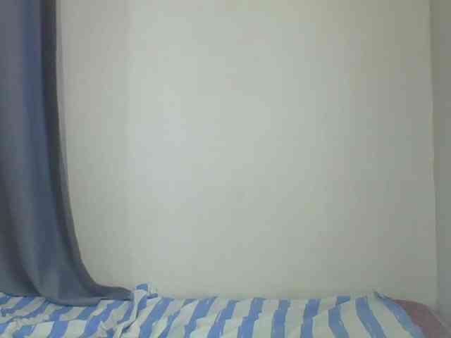 Smilingbeibylove webcam