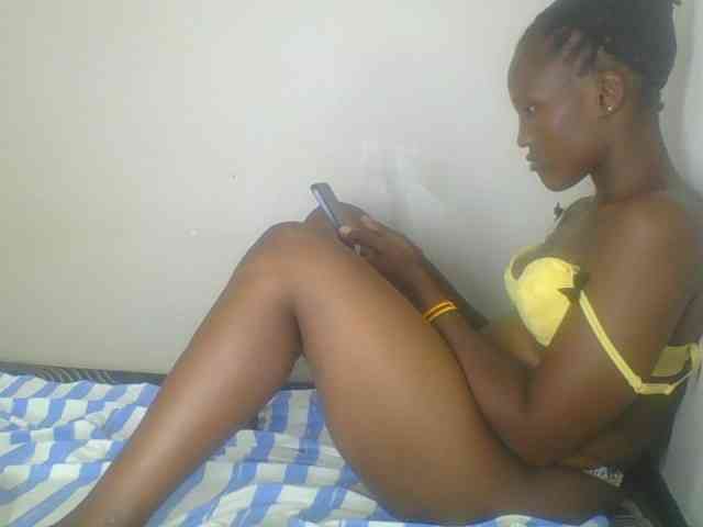 Smilingbeibylove webcam