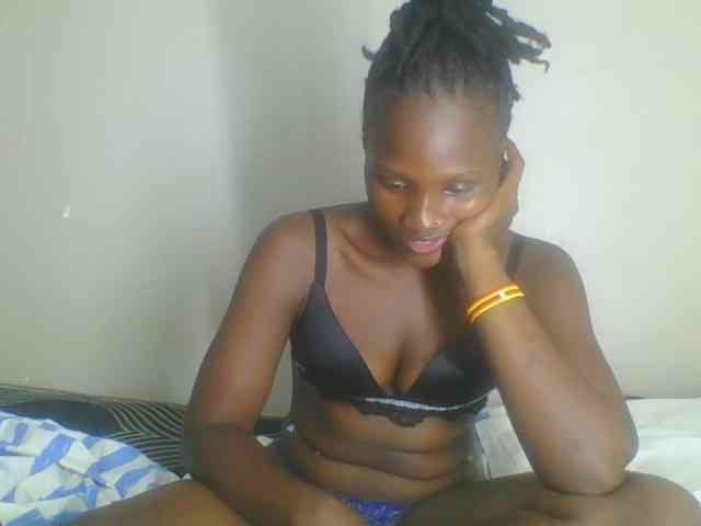 Smilingbeibylove webcam