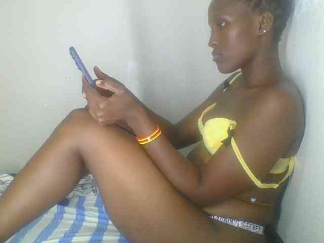 Smilingbeibylove webcam