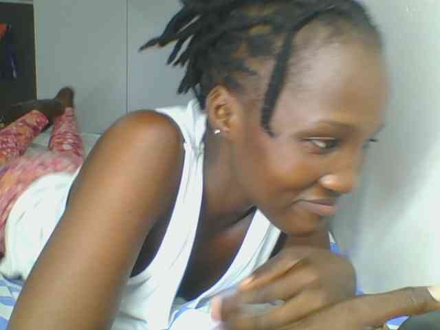 Smilingbeibylove webcam