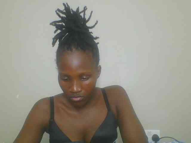 Smilingbeibylove webcam