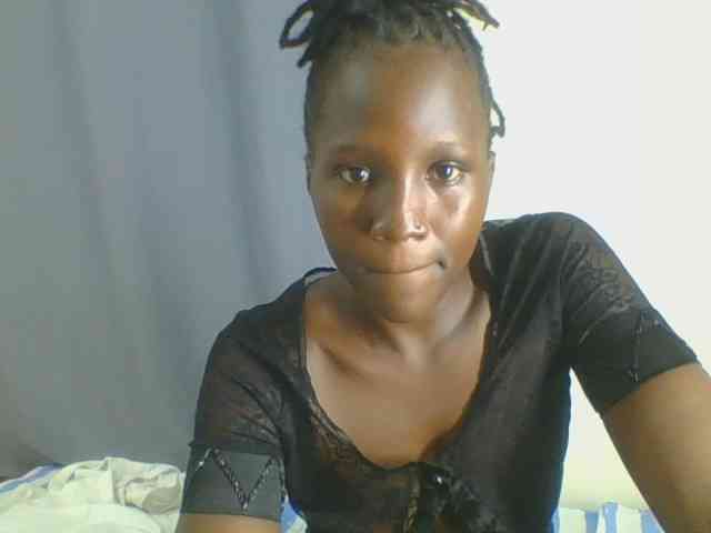 Smilingbeibylove webcam