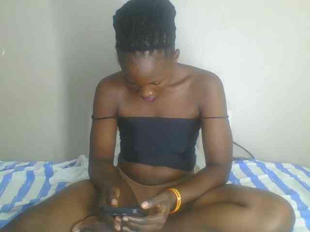 Smilingbeibylove webcam