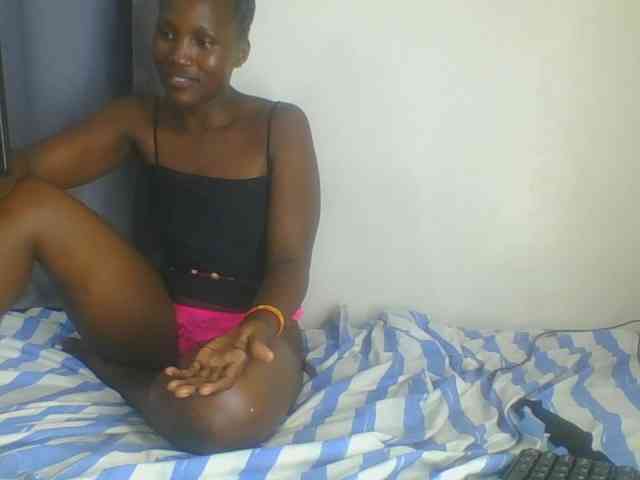 Smilingbeibylove webcam