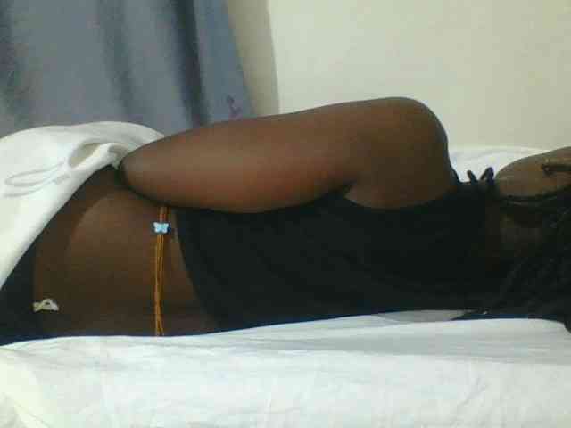 Smilingbeibylove webcam