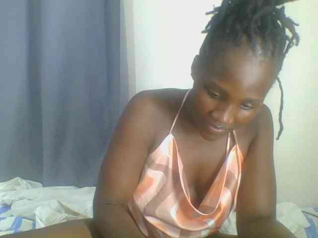 Smilingbeibylove webcam