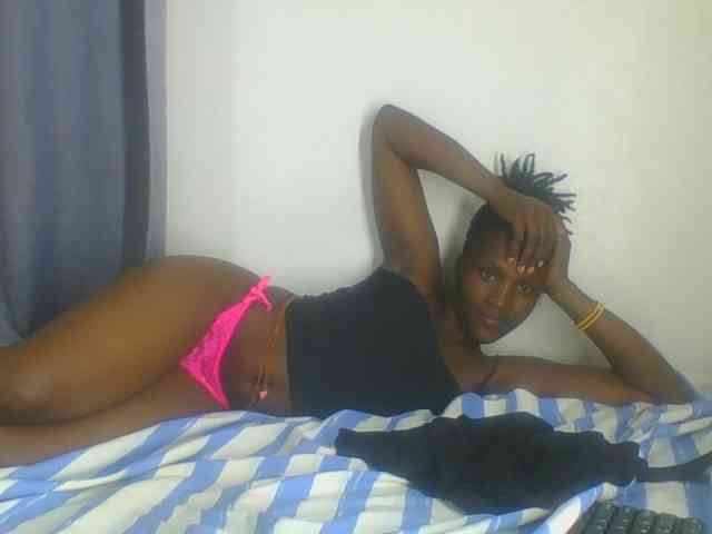 Smilingbeibylove webcam