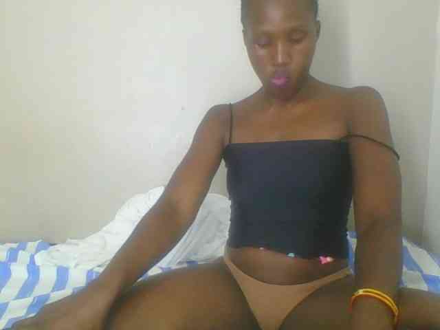 Smilingbeibylove webcam