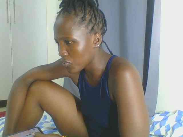Smilingbeibylove webcam