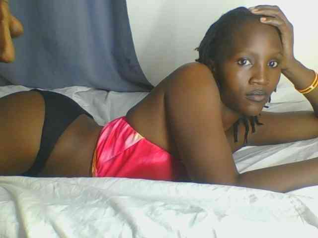 Smilingbeibylove webcam