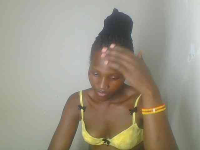 Smilingbeibylove webcam