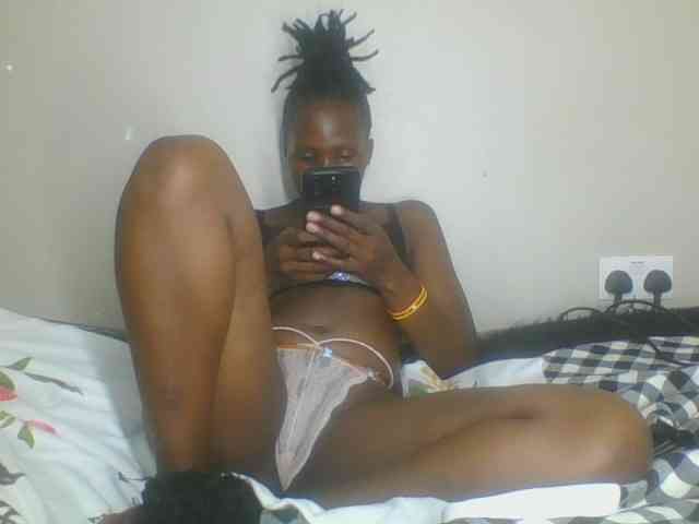 Smilingbeibylove webcam