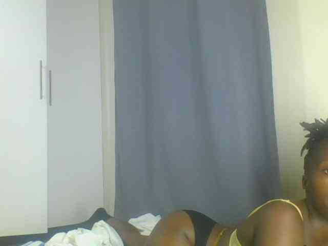 Smilingbeibylove webcam
