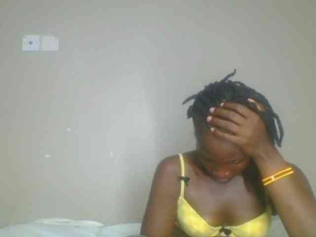 Smilingbeibylove webcam