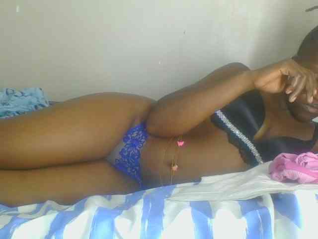 Smilingbeibylove webcam