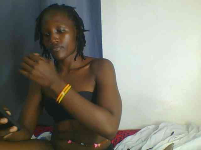 Smilingbeibylove webcam