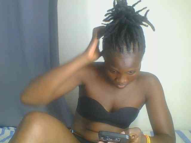 Smilingbeibylove webcam