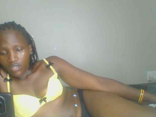 Smilingbeibylove webcam