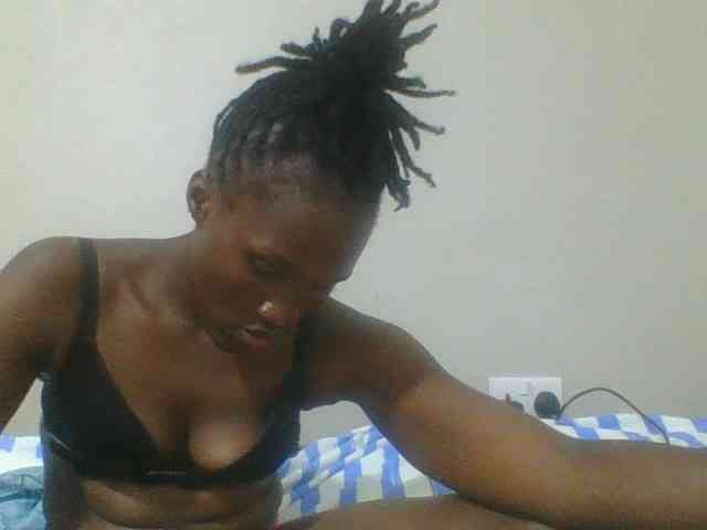 Smilingbeibylove webcam