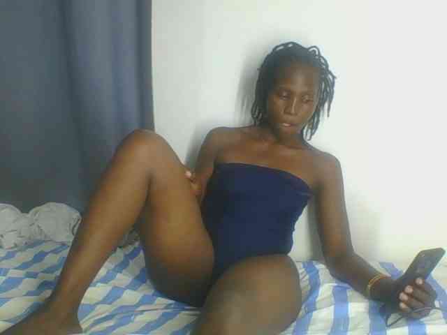 Smilingbeibylove webcam