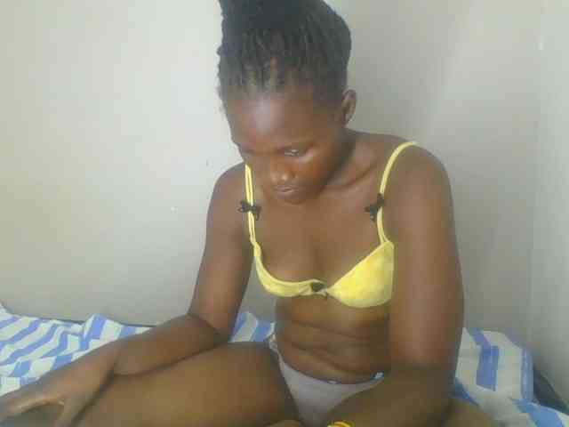 Smilingbeibylove webcam