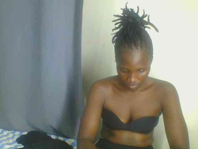Smilingbeibylove webcam