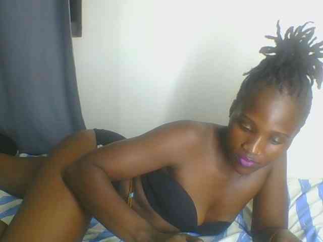 Smilingbeibylove webcam