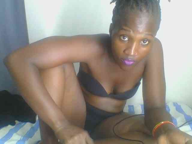 Smilingbeibylove webcam