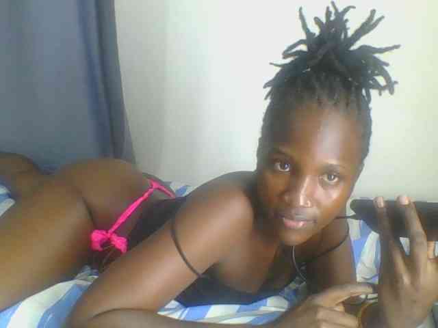 Smilingbeibylove webcam