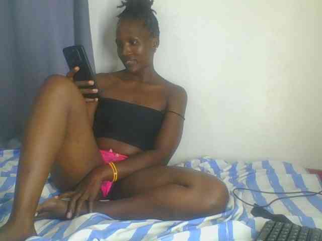Smilingbeibylove webcam