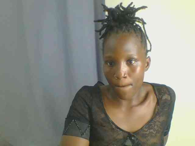 Smilingbeibylove webcam