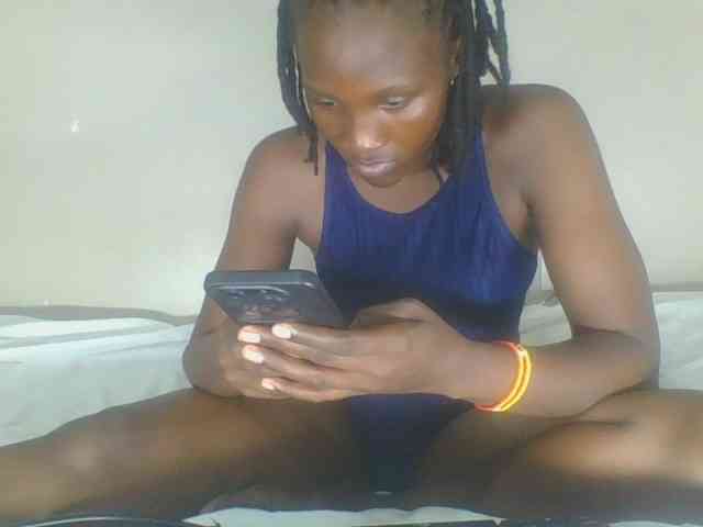 Smilingbeibylove webcam