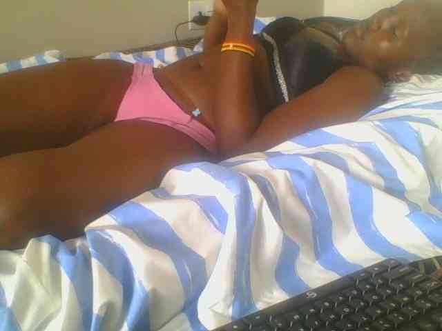 Smilingbeibylove webcam