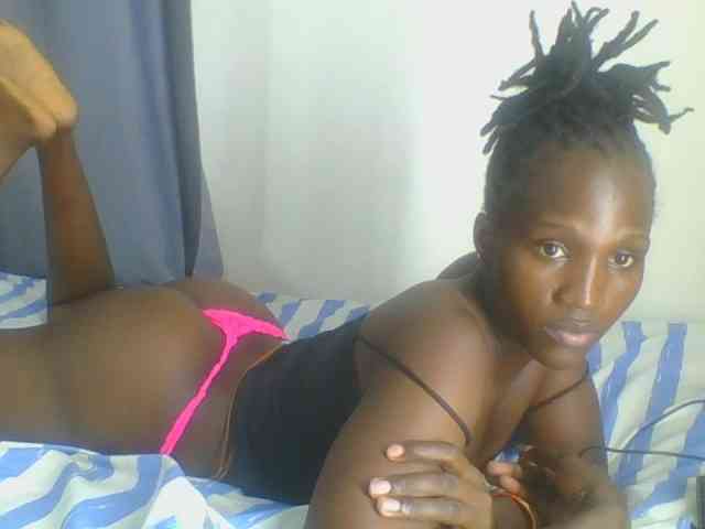 Smilingbeibylove webcam
