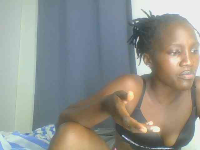 Smilingbeibylove webcam