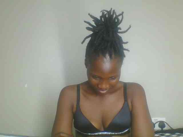 Smilingbeibylove webcam