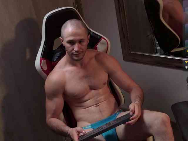 AxelFairchaild Live Webcam on BongaCams