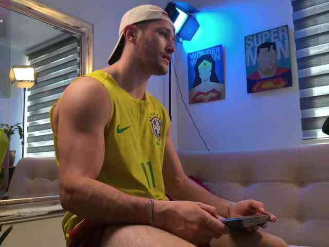 AxelFairchaild Sex Cam Show