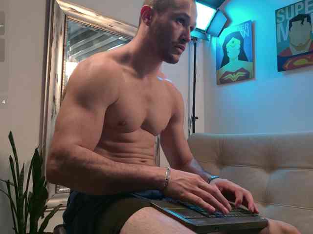 AxelFairchaild Sex Cam Show