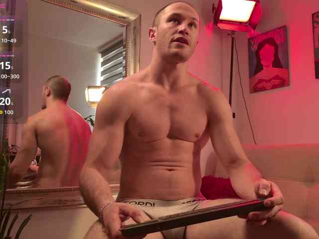 AxelFairchaild Sex Cam Show