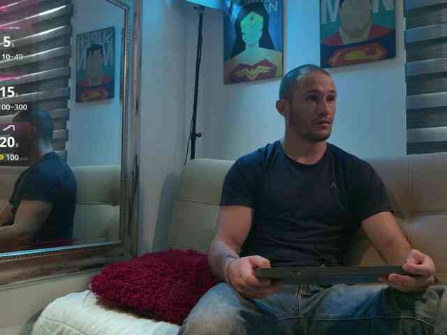 AxelFairchaild Sex Cam Show
