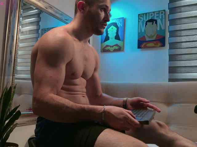AxelFairchaild Sex Cam Show
