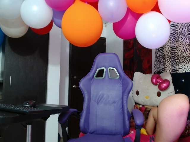 girls-kinky
