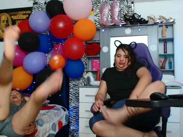 girls-kinky